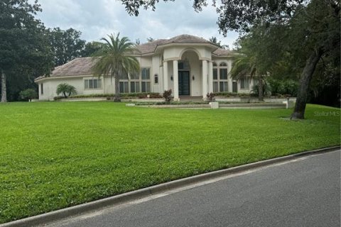 House in Longwood, Florida 8 bedrooms, 811.87 sq.m. № 2209463