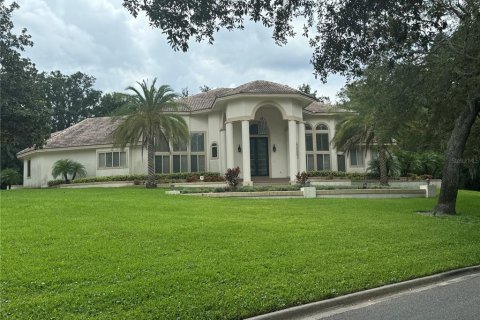 House in Longwood, Florida 8 bedrooms, 811.87 sq.m. № 2209463 - photo 3