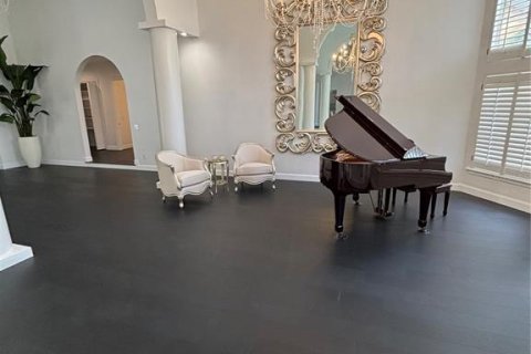House in Longwood, Florida 8 bedrooms, 811.87 sq.m. № 2209463 - photo 6