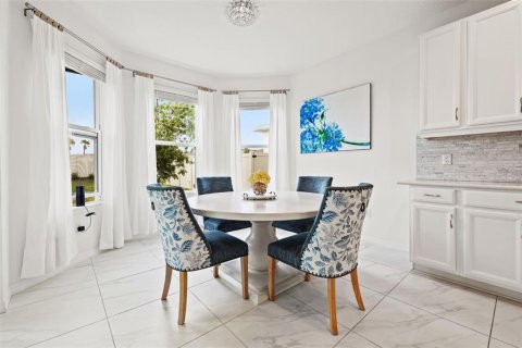 House in Palmetto, Florida 5 bedrooms, 320.33 sq.m. № 1757647 - photo 20