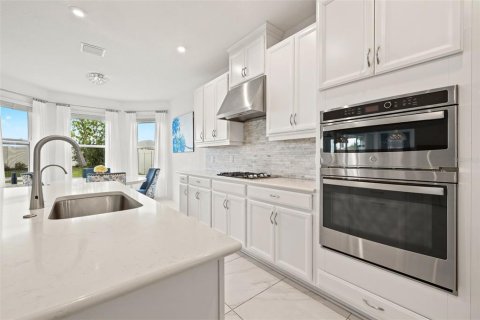 House in Palmetto, Florida 5 bedrooms, 320.33 sq.m. № 1757647 - photo 13