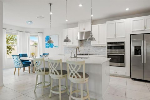 House in Palmetto, Florida 5 bedrooms, 320.33 sq.m. № 1757647 - photo 7