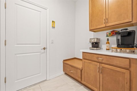 House in Palmetto, Florida 5 bedrooms, 320.33 sq.m. № 1757647 - photo 5