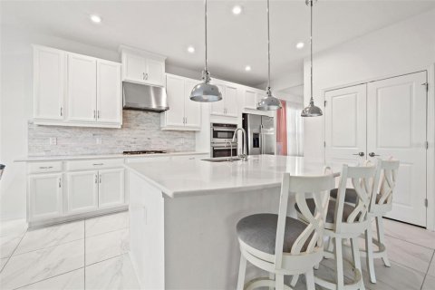 House in Palmetto, Florida 5 bedrooms, 320.33 sq.m. № 1757647 - photo 12