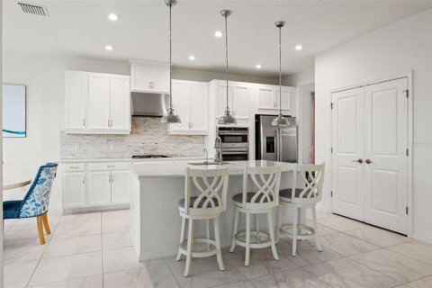 House in Palmetto, Florida 5 bedrooms, 320.33 sq.m. № 1757647 - photo 9