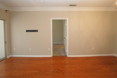 Condo in Tampa, Florida, 2 bedrooms  № 1917144 - photo 9