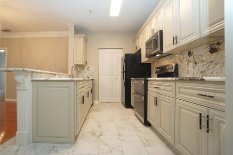 Condo in Tampa, Florida, 2 bedrooms  № 1917144 - photo 5