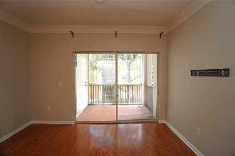 Condo in Tampa, Florida, 2 bedrooms  № 1917144 - photo 10