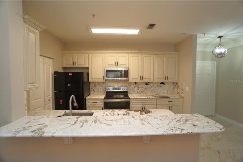 Condo in Tampa, Florida, 2 bedrooms  № 1917144 - photo 13