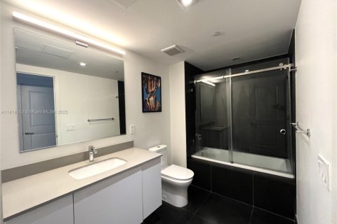 Condo in Miami, Florida  № 1775933 - photo 9