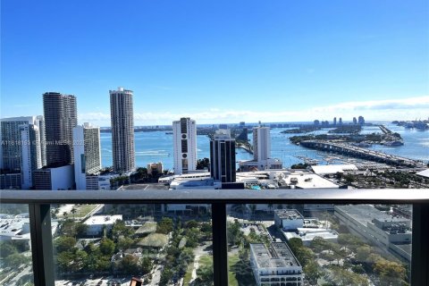 Condo in Miami, Florida  № 1775933 - photo 1