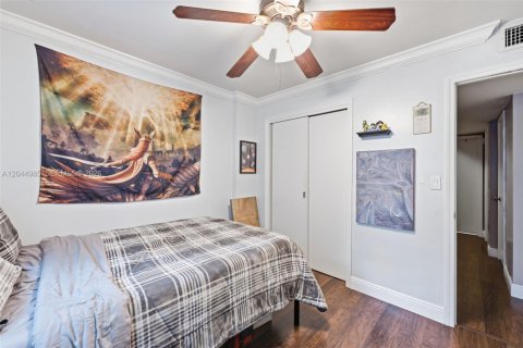 Adosado en venta en Miami, Florida, 3 dormitorios, 146.97 m2 № 2193677 - foto 15
