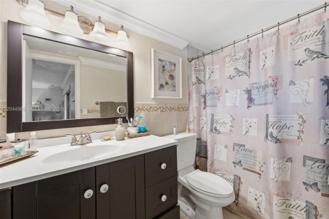 Adosado en venta en Miami, Florida, 3 dormitorios, 146.97 m2 № 2193677 - foto 12
