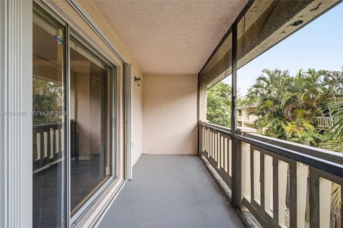 Adosado en venta en Miami, Florida, 3 dormitorios, 146.97 m2 № 2193677 - foto 13