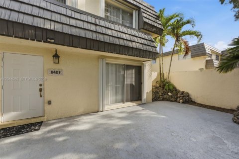 Adosado en venta en Miami, Florida, 3 dormitorios, 146.97 m2 № 2193677 - foto 6