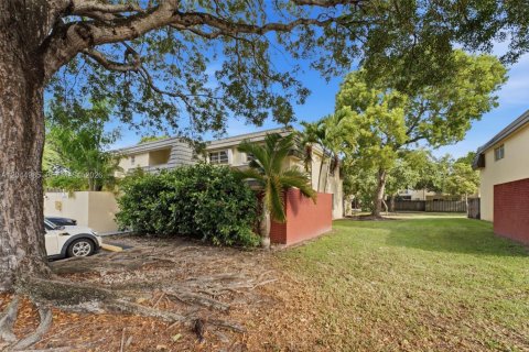 Adosado en venta en Miami, Florida, 3 dormitorios, 146.97 m2 № 2193677 - foto 5