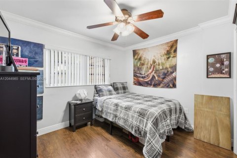 Adosado en venta en Miami, Florida, 3 dormitorios, 146.97 m2 № 2193677 - foto 14