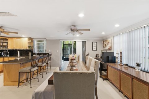 Adosado en venta en Miami, Florida, 3 dormitorios, 146.97 m2 № 2193677 - foto 24