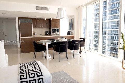 Condominio en alquiler en Miami, Florida, 2 dormitorios, 108.51 m2 № 2078241 - foto 7