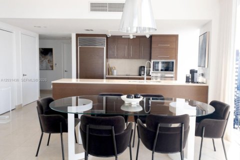 Condominio en alquiler en Miami, Florida, 2 dormitorios, 108.51 m2 № 2078241 - foto 5