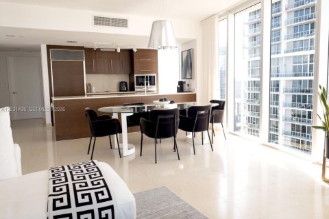Condominio en alquiler en Miami, Florida, 2 dormitorios, 108.51 m2 № 2078241 - foto 4