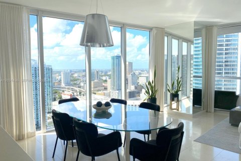 Condominio en alquiler en Miami, Florida, 2 dormitorios, 108.51 m2 № 2078241 - foto 8