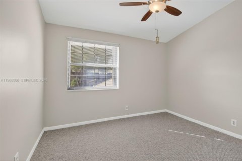 Townhouse in Plantation, Florida 3 bedrooms, 159.23 sq.m. № 2030132 - photo 30