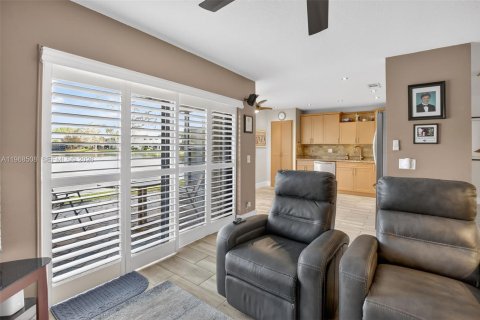 Townhouse in Plantation, Florida 3 bedrooms, 159.23 sq.m. № 2030132 - photo 16