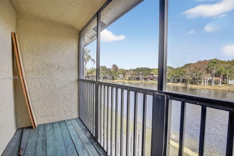 Townhouse in Plantation, Florida 3 bedrooms, 159.23 sq.m. № 2030132 - photo 28