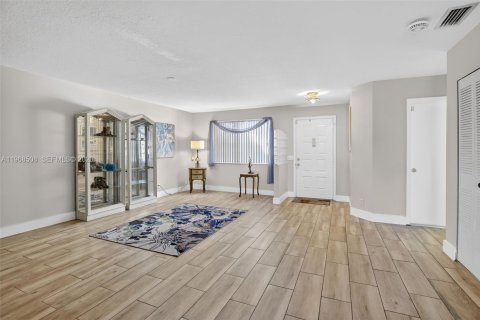 Townhouse in Plantation, Florida 3 bedrooms, 159.23 sq.m. № 2030132 - photo 6