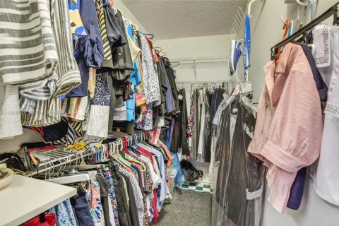 Townhouse in Plantation, Florida 3 bedrooms, 159.23 sq.m. № 2030132 - photo 27