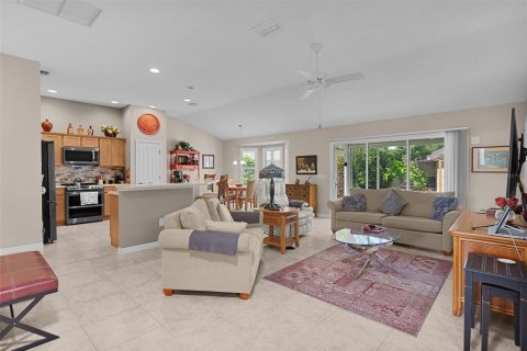 House in The Villages, Florida 3 bedrooms, 162.3 sq.m. № 2095144 - photo 23