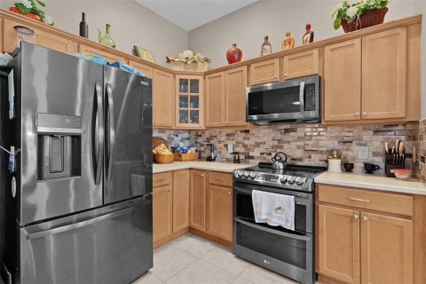 House in The Villages, Florida 3 bedrooms, 162.3 sq.m. № 2095144 - photo 20