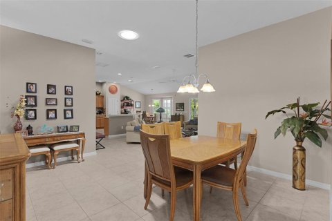 House in The Villages, Florida 3 bedrooms, 162.3 sq.m. № 2095144 - photo 26