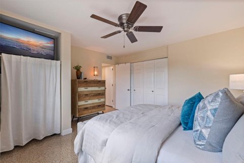 Condominio en venta en Saint Petersburg, Florida, 1 dormitorio, 62.24 m2 № 1734992 - foto 19