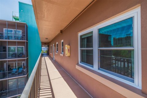 Condominio en venta en Saint Petersburg, Florida, 1 dormitorio, 62.24 m2 № 1734992 - foto 27