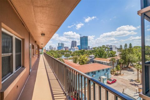 Condominio en venta en Saint Petersburg, Florida, 1 dormitorio, 62.24 m2 № 1734992 - foto 25
