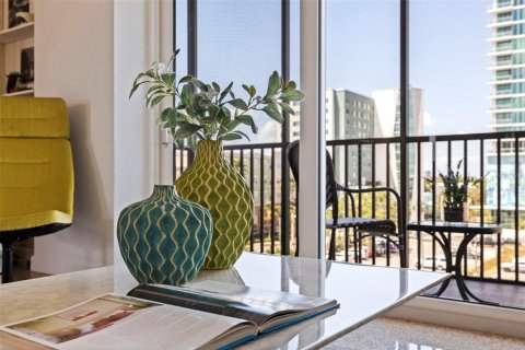 Condominio en venta en Saint Petersburg, Florida, 1 dormitorio, 62.24 m2 № 1734992 - foto 13
