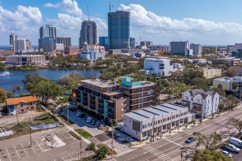 Condominio en venta en Saint Petersburg, Florida, 1 dormitorio, 62.24 m2 № 1734992 - foto 28