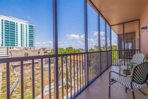 Condominio en venta en Saint Petersburg, Florida, 1 dormitorio, 62.24 m2 № 1734992 - foto 21