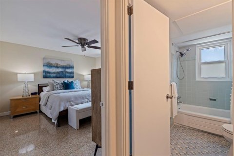 Condominio en venta en Saint Petersburg, Florida, 1 dormitorio, 62.24 m2 № 1734992 - foto 16