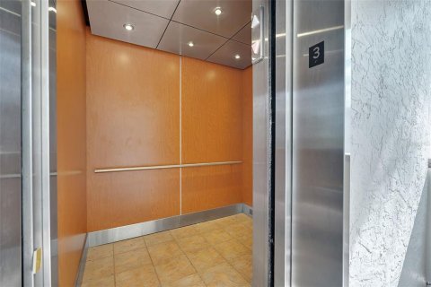 Купить кондоминиум в Венеция, Флорида 4 комнаты, 70.88м2, № 2221475 - фото 24