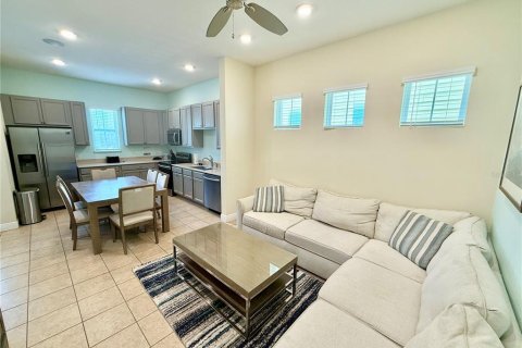 Casa en venta en Kissimmee, Florida, 4 dormitorios, 130.99 m2 № 1166416 - foto 3
