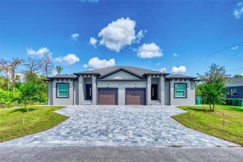 Купить коммерческую недвижимость в Энглвуд, Флорида 6 спален, 243.96м2, № 1871226 - фото 1