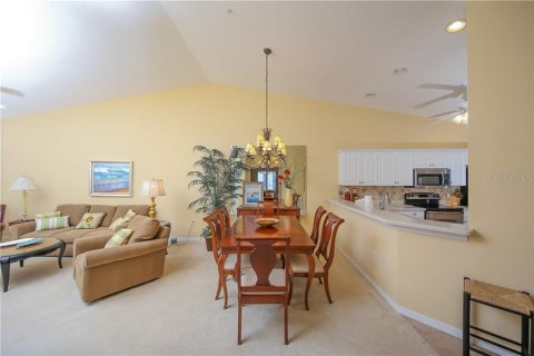 Condo in Sarasota, Florida, 2 bedrooms  № 213417 - photo 7