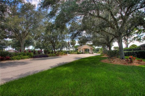 Condo in Sarasota, Florida, 2 bedrooms  № 213417 - photo 2