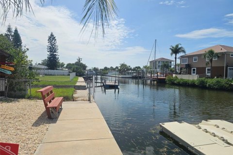 Villa ou maison à vendre à Hudson, Floride: 2 chambres, 112.23 m2 № 2126847 - photo 30