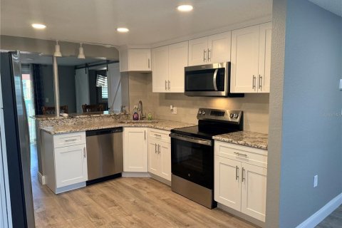 Villa ou maison à vendre à Hudson, Floride: 2 chambres, 112.23 m2 № 2126847 - photo 9