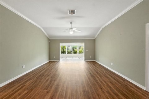 House in The Villages, Florida 3 bedrooms, 173.26 sq.m. № 1801463 - photo 5