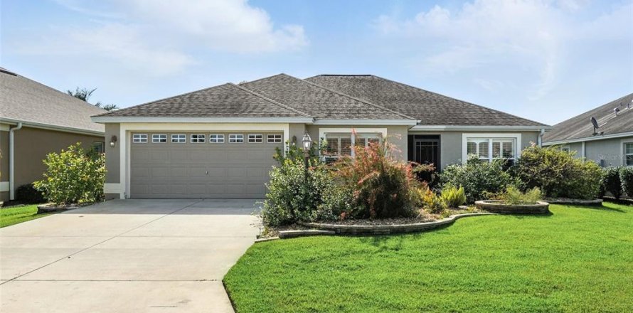 House in The Villages, Florida 3 bedrooms, 173.26 sq.m. № 1801463